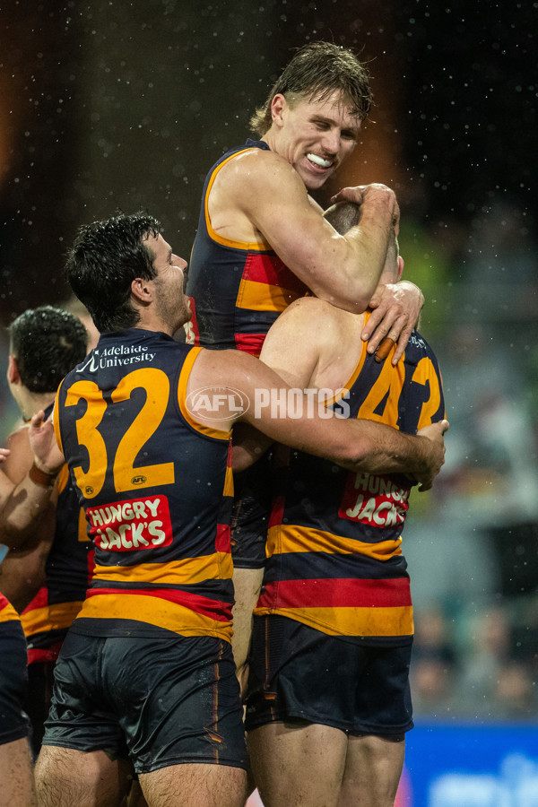 AFL 2025 Round 20 - Adelaide v Port Adelaide - A-60791045