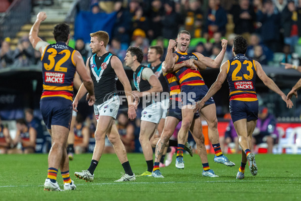 AFL 2025 Round 20 - Adelaide v Port Adelaide - A-60791299