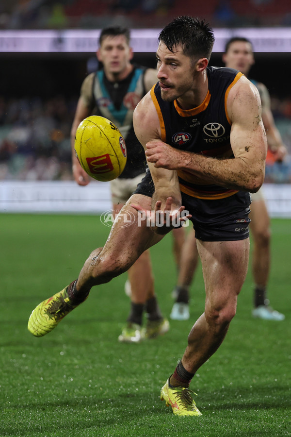 AFL 2025 Round 20 - Adelaide v Port Adelaide - A-60793294