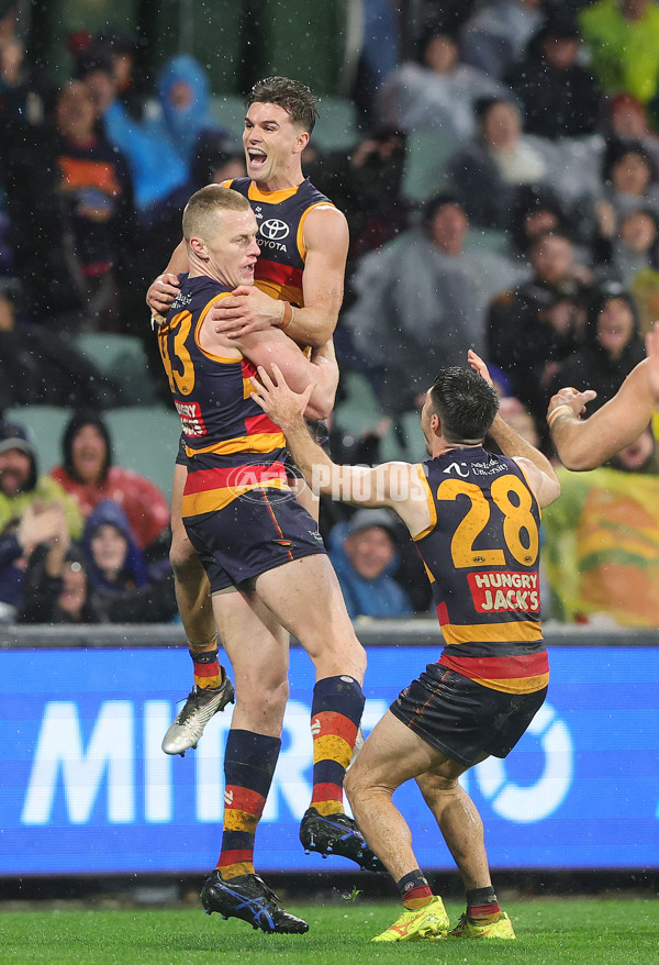 AFL 2025 Round 20 - Adelaide v Port Adelaide - A-60795726