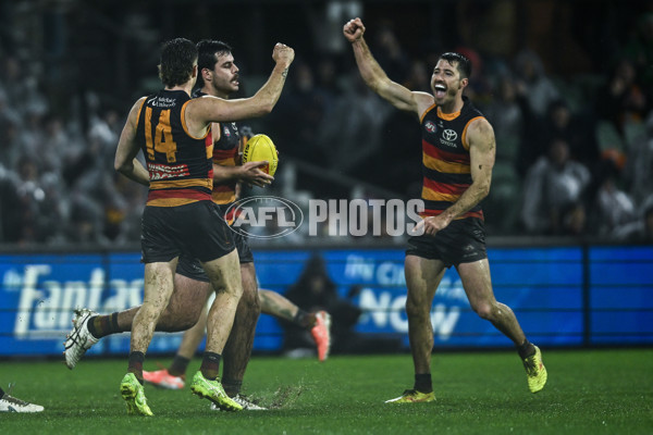 AFL 2025 Round 20 - Adelaide v Port Adelaide - A-60796569