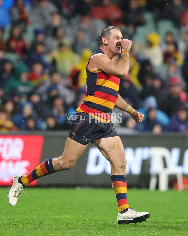AFL 2025 Round 20 - Adelaide v Port Adelaide - A-60796625