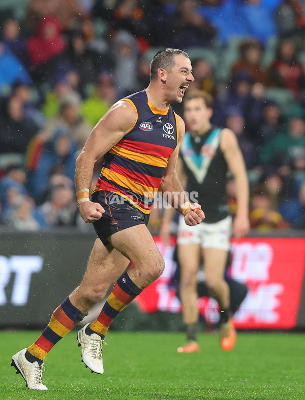 AFL 2025 Round 20 - Adelaide v Port Adelaide - A-60798178