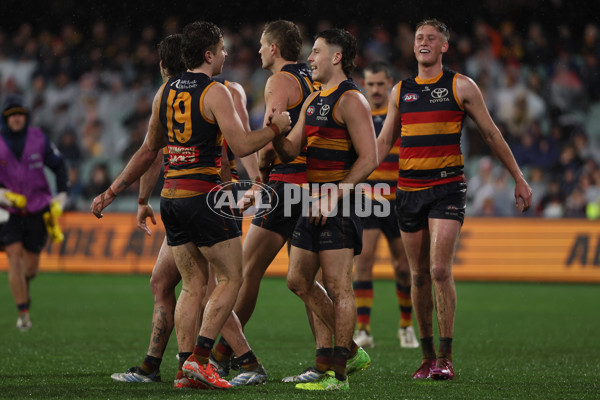 AFL 2025 Round 20 - Adelaide v Port Adelaide - A-60798184