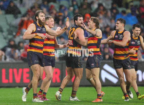 AFL 2025 Round 20 - Adelaide v Port Adelaide - A-60799072