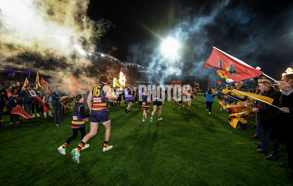 AFL 2025 Round 20 - Adelaide v Port Adelaide - A-60799135