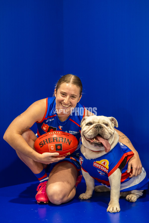 AFLW 2025 Media - Western Bulldogs Team Photo Day - A-60824153