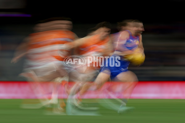 AFL 2025 Round 21 - Western Bulldogs v GWS - A-60849717