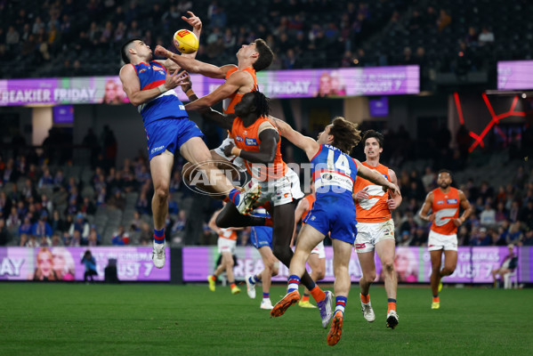 AFL 2025 Round 21 - Western Bulldogs v GWS - A-60849759