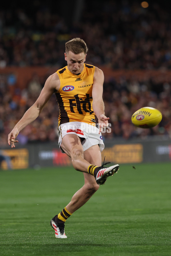 AFL 2025 Round 21 - Adelaide v Hawthorn - A-60890988