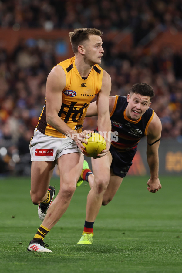AFL 2025 Round 21 - Adelaide v Hawthorn - A-60890989