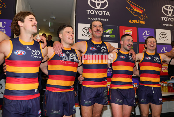 AFL 2025 Round 21 - Adelaide v Hawthorn - A-60892564