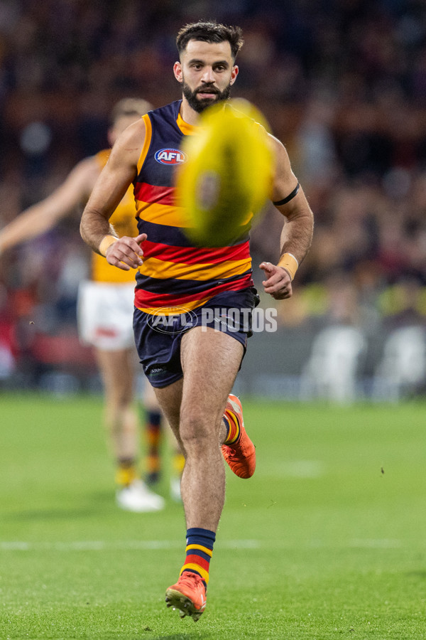 AFL 2025 Round 21 - Adelaide v Hawthorn - A-60915259