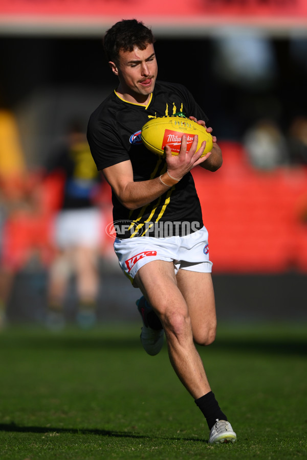 AFL 2025 Round 21 - Gold Coast v Richmond - A-60996155