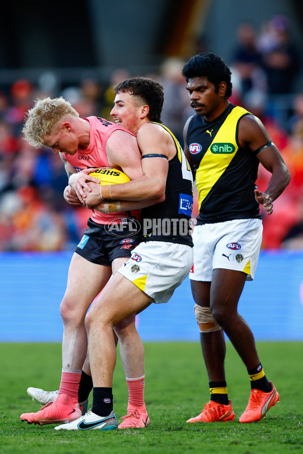 AFL 2025 Round 21 - Gold Coast v Richmond - A-61001890
