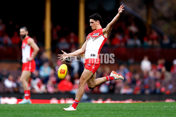AFL 2025 Round 21 - Sydney v Essendon - A-61001943