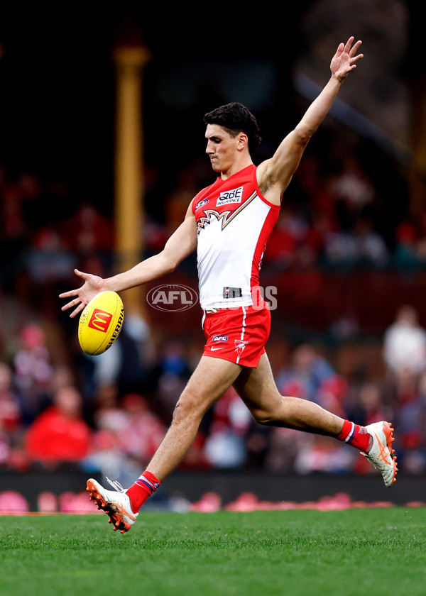 AFL 2025 Round 21 - Sydney v Essendon - A-61002145