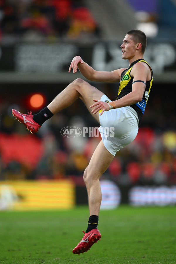 AFL 2025 Round 21 - Gold Coast v Richmond - A-61004528