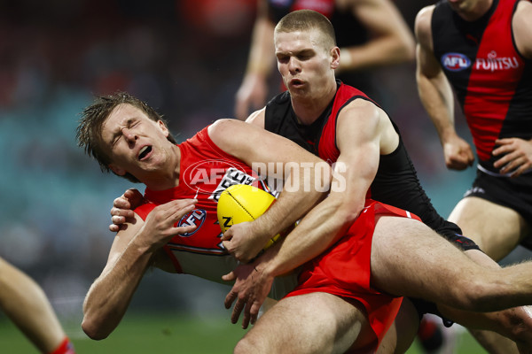 AFL 2025 Round 21 - Sydney v Essendon - A-61004941