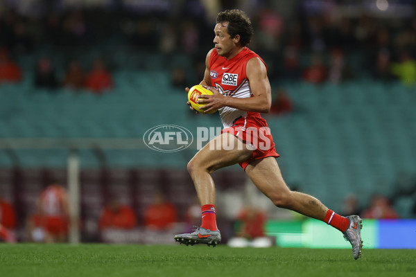 AFL 2025 Round 21 - Sydney v Essendon - A-61005001
