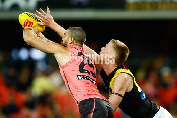 AFL 2025 Round 21 - Gold Coast v Richmond - A-61005004