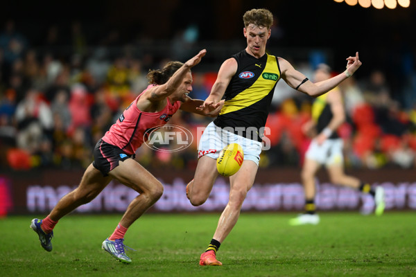 AFL 2025 Round 21 - Gold Coast v Richmond - A-61007359
