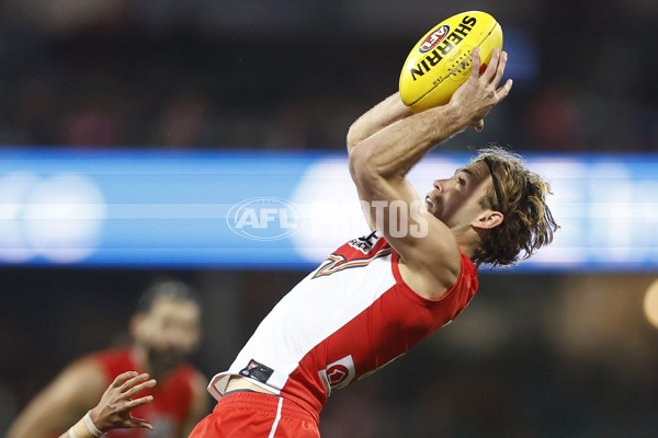 AFL 2025 Round 21 - Sydney v Essendon - A-61007389