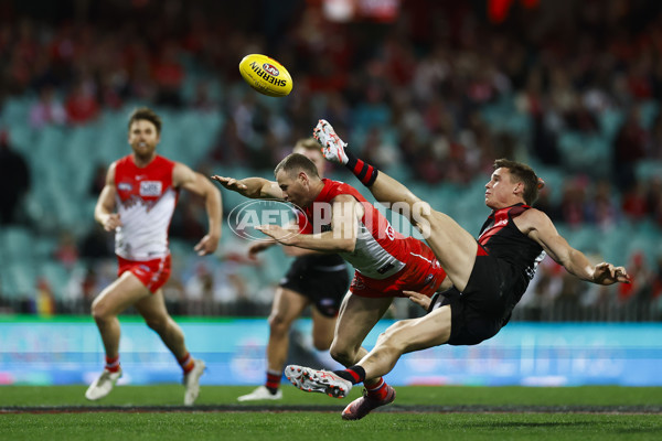 AFL 2025 Round 21 - Sydney v Essendon - A-61010089