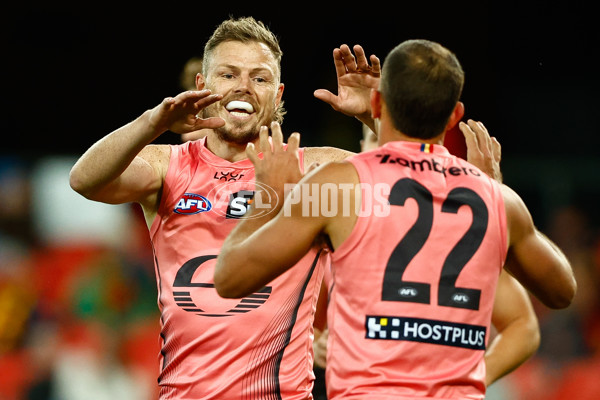 AFL 2025 Round 21 - Gold Coast v Richmond - A-61013107