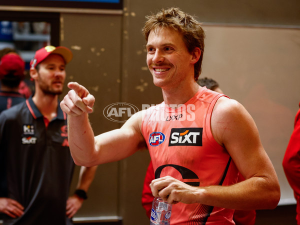 AFL 2025 Round 21 - Gold Coast v Richmond - A-61013109
