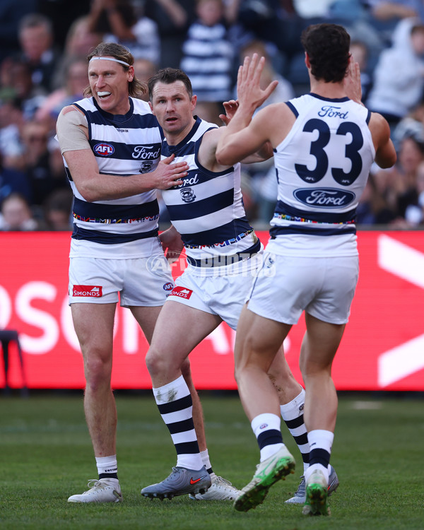 AFL 2025 Round 21 - Geelong v Port Adelaide - A-61040875