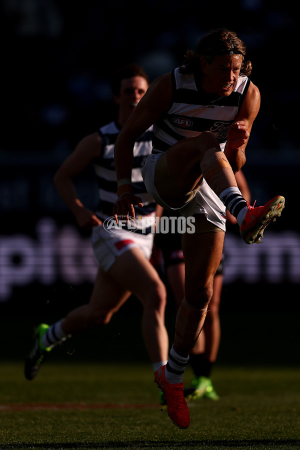 AFL 2025 Round 21 - Geelong v Port Adelaide - A-61040960