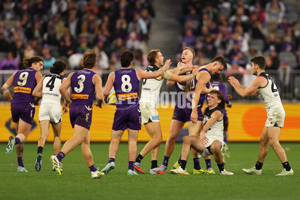 AFL 2025 Round 21 - Fremantle v Carlton - A-61065070