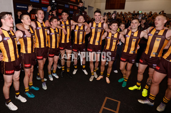 AFL 2025 Round 22 - Hawthorn v Collingwood - A-61176374