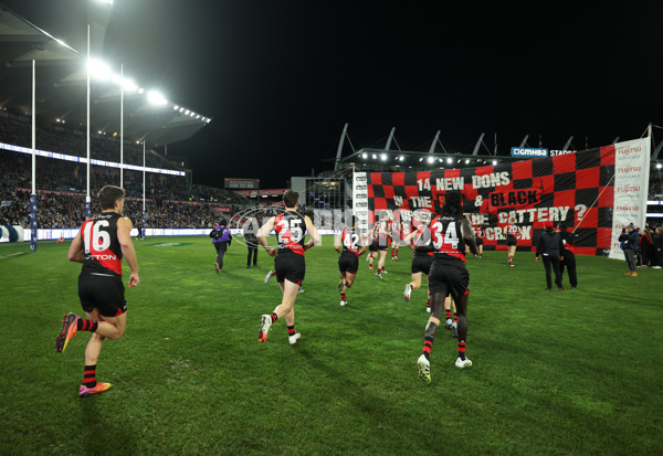 AFL 2025 Round 22 - Geelong v Essendon - A-61180217