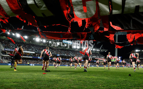 AFL 2025 Round 22 - Geelong v Essendon - A-61183526