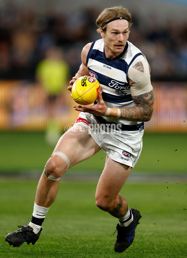 AFL 2025 Round 22 - Geelong v Essendon - A-61183559