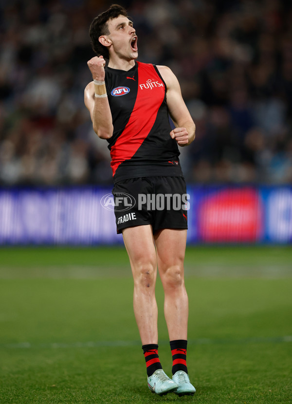 AFL 2025 Round 22 - Geelong v Essendon - A-61185116