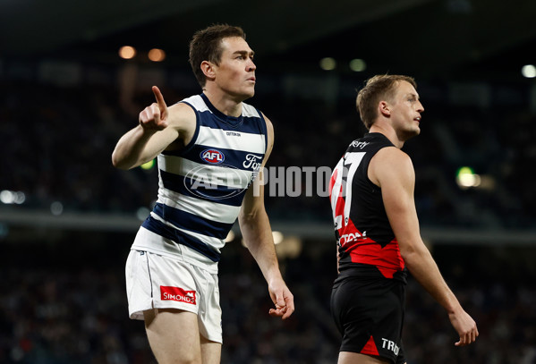 AFL 2025 Round 22 - Geelong v Essendon - A-61186618