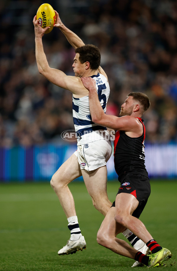 AFL 2025 Round 22 - Geelong v Essendon - A-61186643