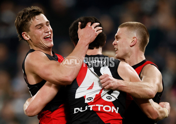 AFL 2025 Round 22 - Geelong v Essendon - A-61186704