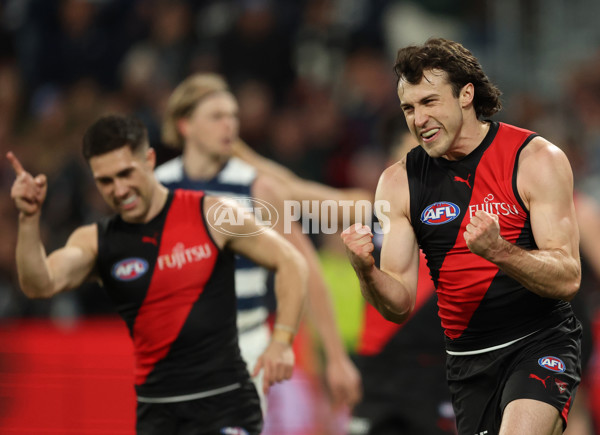 AFL 2025 Round 22 - Geelong v Essendon - A-61187987