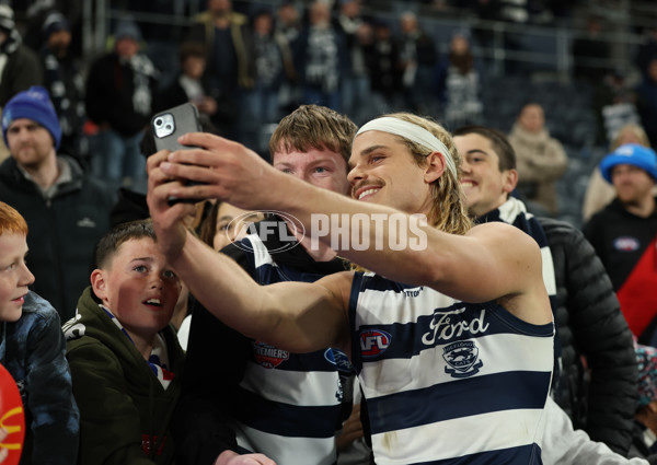 AFL 2025 Round 22 - Geelong v Essendon - A-61189286