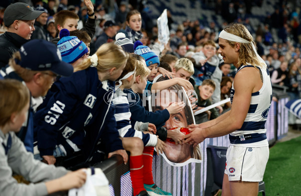 AFL 2025 Round 22 - Geelong v Essendon - A-61189310