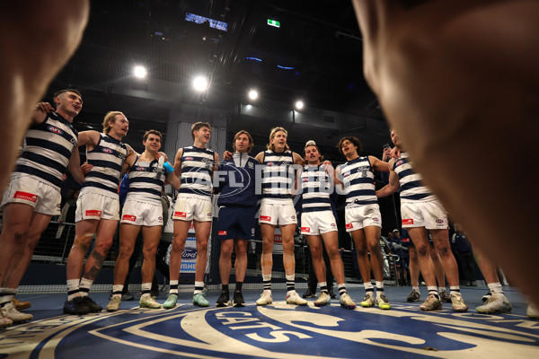 AFL 2025 Round 22 - Geelong v Essendon - A-61190355