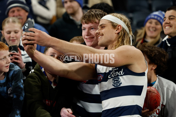 AFL 2025 Round 22 - Geelong v Essendon - A-61190372