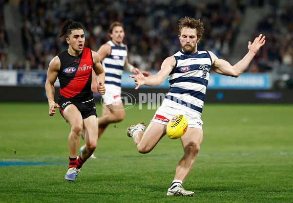 AFL 2025 Round 22 - Geelong v Essendon - A-61190378