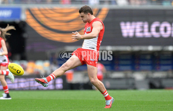 AFL 2025 Round 22 - Brisbane v Sydney - A-61201776