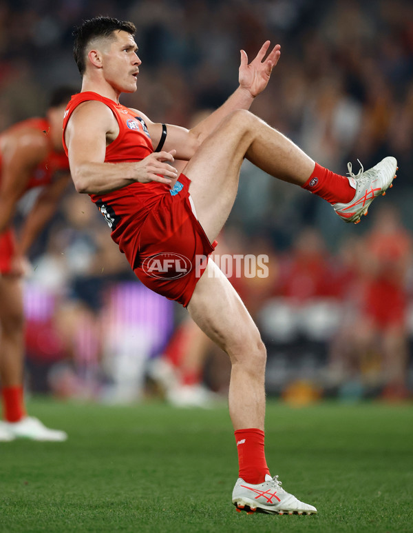 AFL 2025 Round 22 - Carlton v Gold Coast - A-61220380