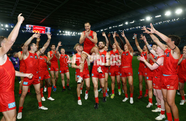 AFL 2025 Round 22 - Carlton v Gold Coast - A-61229936